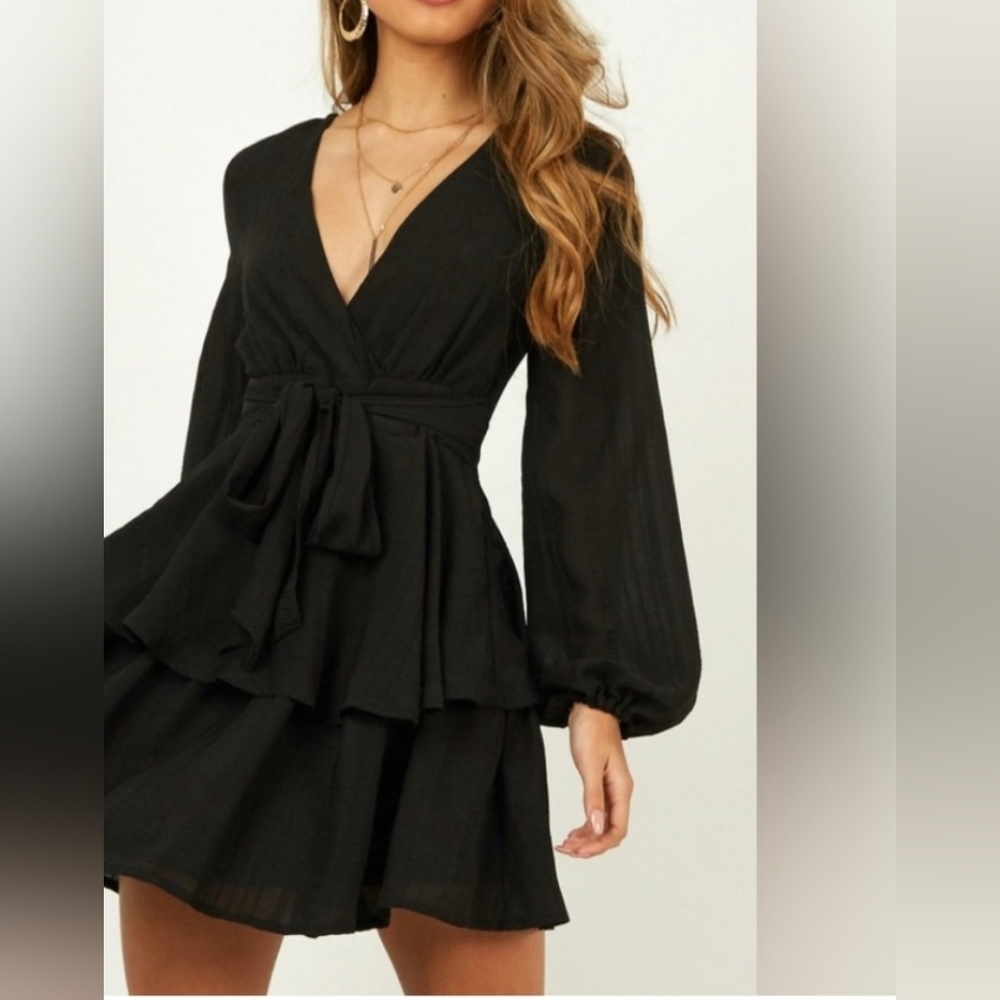 DO+BE V Neck Solid Black Full Sleeve  Slim Waist Mini Dress Size Small